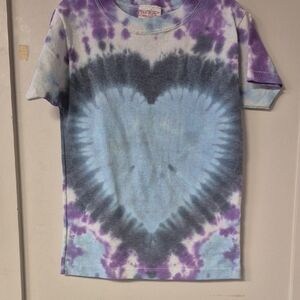 The Children's Place Tie-Dye Heart Tee in Purple and Blue